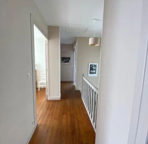 Maison Entre Marche Et Plages De *